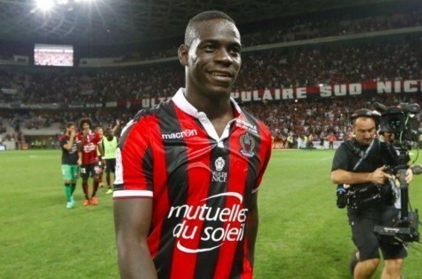  斯特拉斯堡vs尼斯爆发大规模冲突，多人染红被罚下  