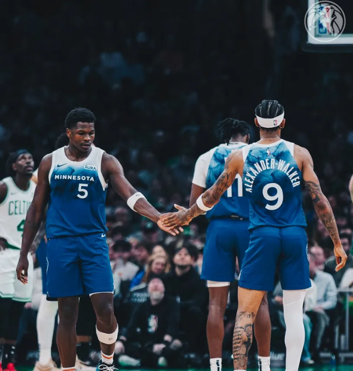  欧文25+11盘活独行侠，力克开拓者  